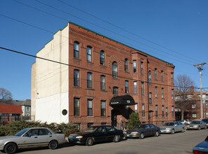 Canadian Terrace in Minneapolis, MN - Building Photo - Building Photo