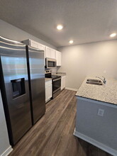 5653 Brookview Ave in Des Moines, IA - Building Photo - Building Photo