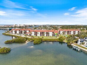 1610 Stickney Point Rd in Sarasota, FL - Building Photo - Building Photo