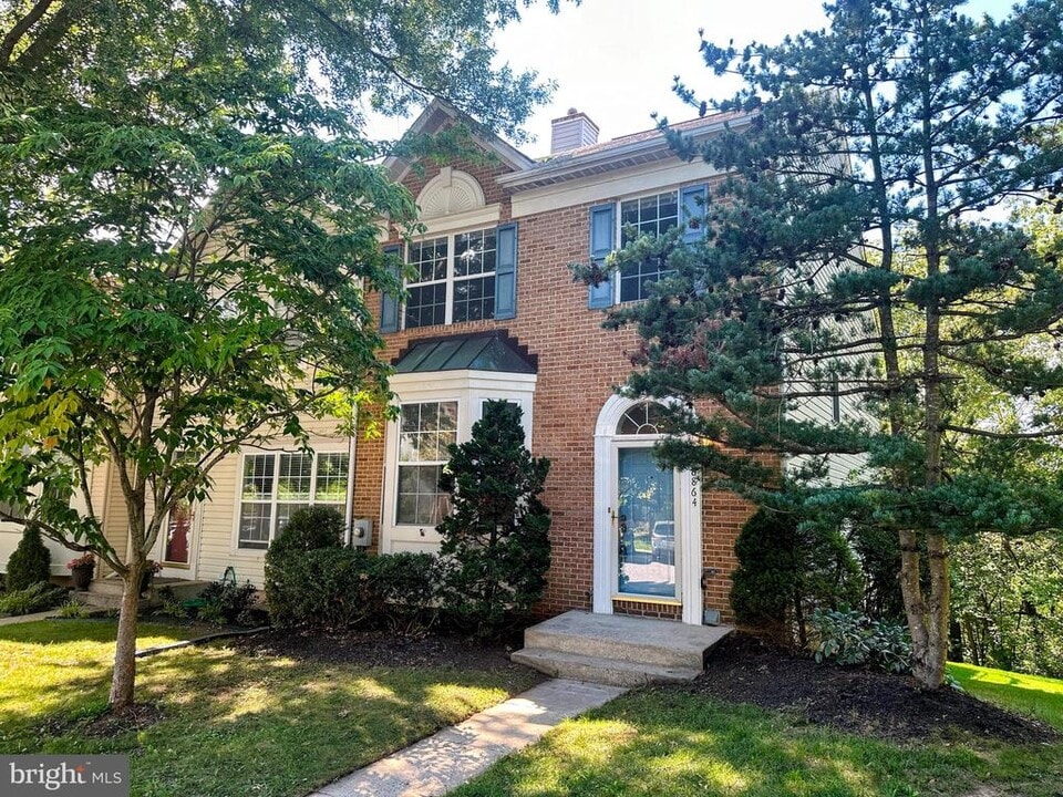 8864 Briarcliff Ln in Frederick, MD - Building Photo