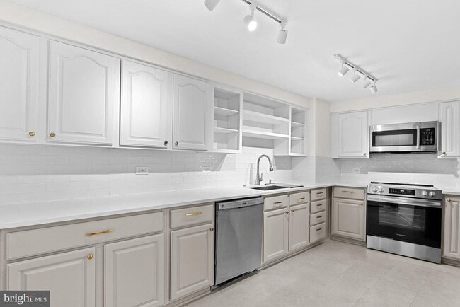 property at 4601 N Park Ave