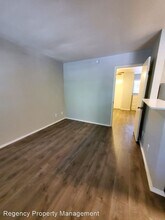 14500 Roadrunner Way in San Antonio, TX - Foto de edificio - Building Photo