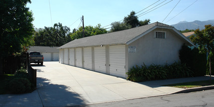 401 E Foothill Blvd in Monrovia, CA - Building Photo - Building Photo