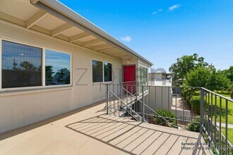 4142 E Calle Redonda in Phoenix, AZ - Building Photo - Building Photo