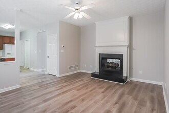 209 Chamberlyn Ln in Hiram, GA - Building Photo - Building Photo