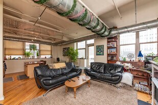 500 S Clinton St, Unit 510 in Chicago, IL - Building Photo