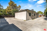 19218 Lanark St in Los Angeles, CA - Building Photo - Building Photo