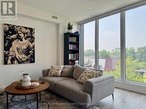 1555 Bloor St W in Toronto, ON - Building Photo - Building Photo