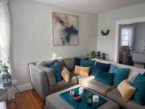 14 Granfield Ave, Unit #3 in Boston, MA - Foto de edificio - Building Photo