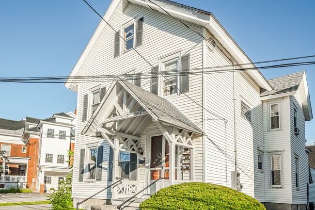 41 Centre St. in Concord, NH - Foto de edificio - Building Photo