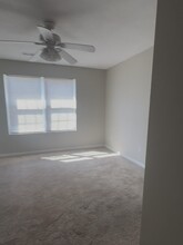 8180 Oakley Cir in Union City, GA - Foto de edificio - Building Photo