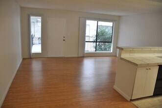 1531 N Detroit St in Los Angeles, CA - Building Photo - Building Photo