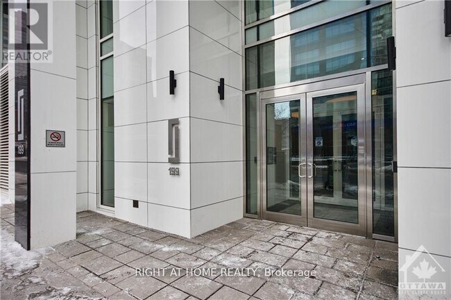 199 Slater St. in Ottawa, ON - Building Photo - Building Photo