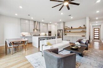3943 Bowie Ln in Dallas, TX - Building Photo - Building Photo