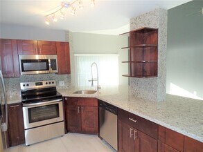 3417 NW 44th St in Lauderdale Lakes, FL - Building Photo - Building Photo