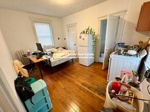 50 Charlesgate E in Boston, MA - Foto de edificio - Building Photo