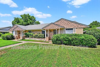 1902 W Shields Dr in Sherman, TX - Building Photo - Building Photo