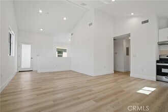 9239 Firth Blvd in Los Angeles, CA - Building Photo - Building Photo