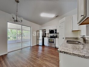 2946 Mingo Dr in Land O Lakes, FL - Foto de edificio - Building Photo