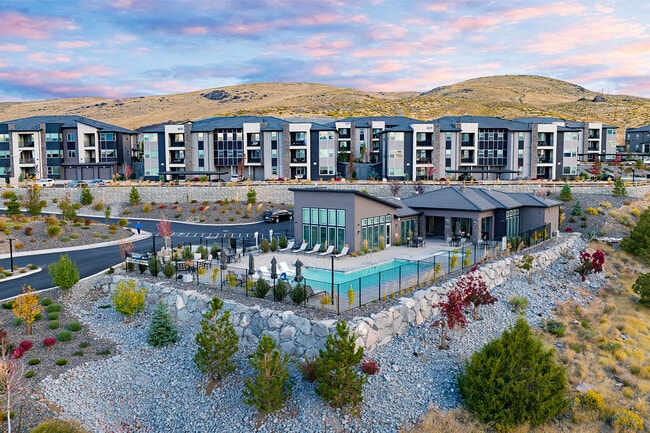 The Keystone Trailhead Village in Reno, NV - Foto de edificio - Building Photo
