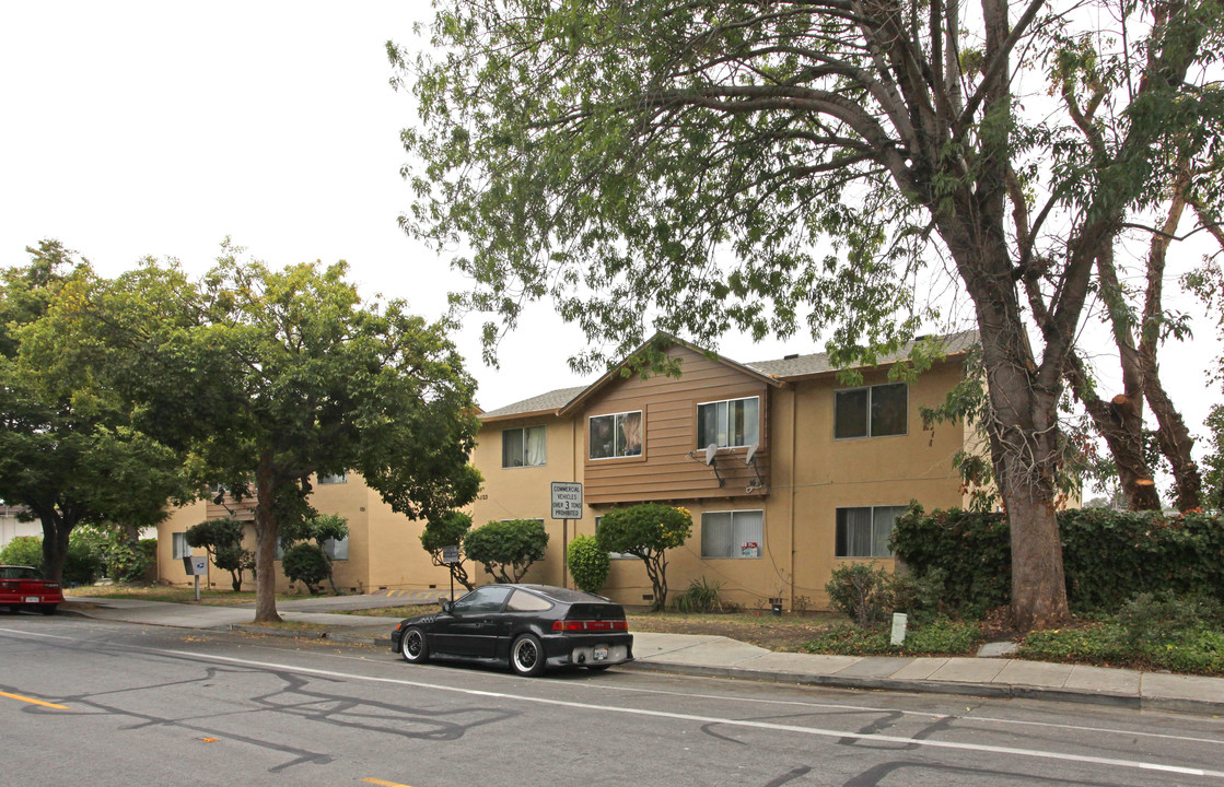 1121-1123 Borregas Ave in Sunnyvale, CA - Building Photo