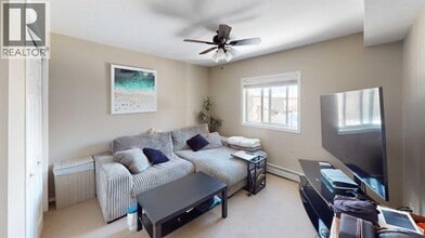 11220-11104 104 Ave. in Grande Prairie, AB - Building Photo - Building Photo