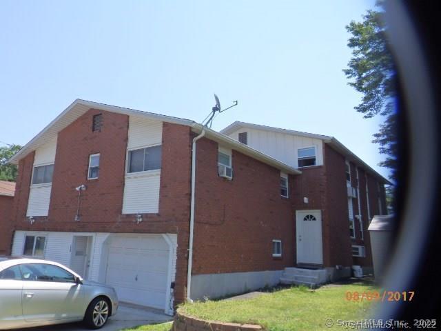 152 Surrey Dr in Bristol, CT - Building Photo