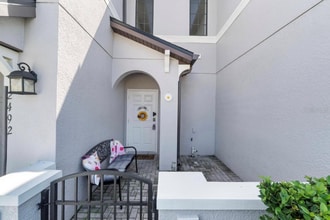 2492 Seven Oaks Dr in St. Cloud, FL - Foto de edificio - Building Photo