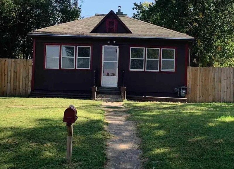 2011 P St in Auburn, NE - Building Photo