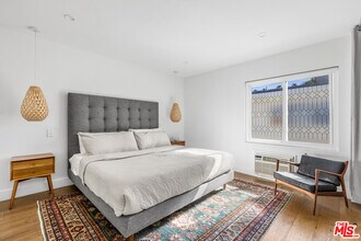 1929 Tamarind Ave in Los Angeles, CA - Foto de edificio - Building Photo