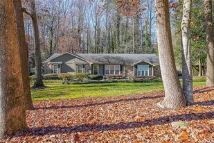 701 Willow Ridge Dr NE in Marietta, GA - Building Photo