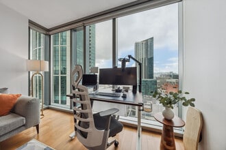 399 Fremont St in San Francisco, CA - Building Photo - Building Photo