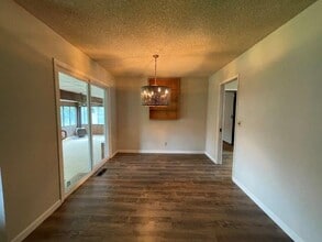 6253 Fennwood Ct in Sacramento, CA - Building Photo - Building Photo