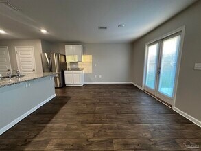 7540 Oak Lake Blvd in Bellview, FL - Building Photo - Building Photo