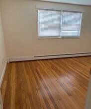 31 Warren St in Waltham, MA - Building Photo - Building Photo