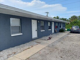 2070 Avocado Ave, Unit B in Melbourne, FL - Building Photo