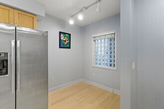 1585 Brunswig Ln in Emeryville, CA - Building Photo - Building Photo