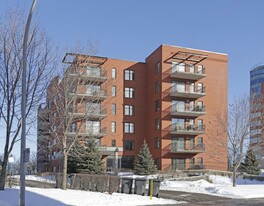 895 Muir Apartments