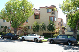 410 Milford St in Glendale, CA - Building Photo - Building Photo