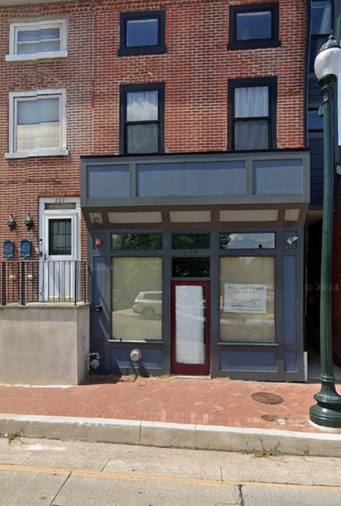 235 E Market St in West Chester, PA - Building Photo