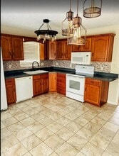7701 Beagle Pl in Louisville, KY - Building Photo - Building Photo