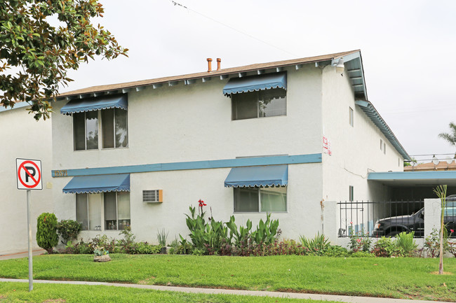 12571 Sunswept Ave in Garden Grove, CA - Foto de edificio - Building Photo