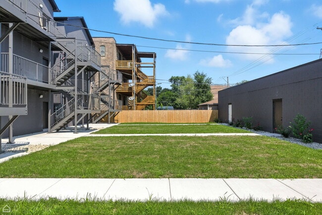 4623 S Michigan Ave, Unit 2 in Chicago, IL - Building Photo - Building Photo