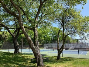 160 Nearwater Ln in Darien, CT - Building Photo - Building Photo