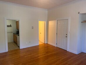 465 Beacon St, Unit #X in Boston, MA - Building Photo - Building Photo
