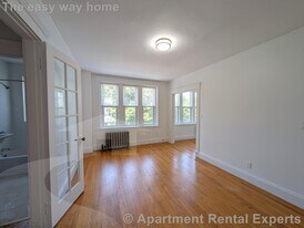 172 Maple St, Unit #303 in Malden, MA - Building Photo