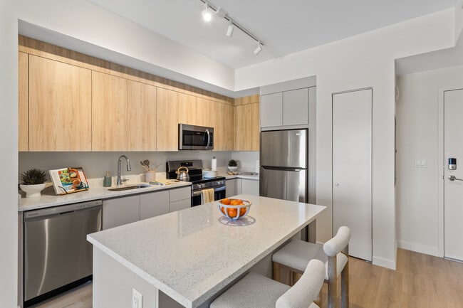 Deco Green Apartments in Lake Worth, FL - Foto de edificio - Interior Photo