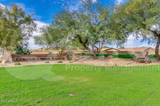property at 1450 W Danish Red Trail