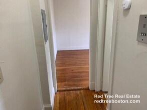 1179 Boylston St, Unit 49 in Boston, MA - Building Photo - Building Photo