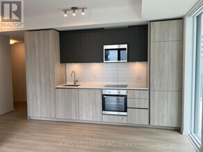 8 Widmer St in Toronto, ON - Building Photo - Building Photo